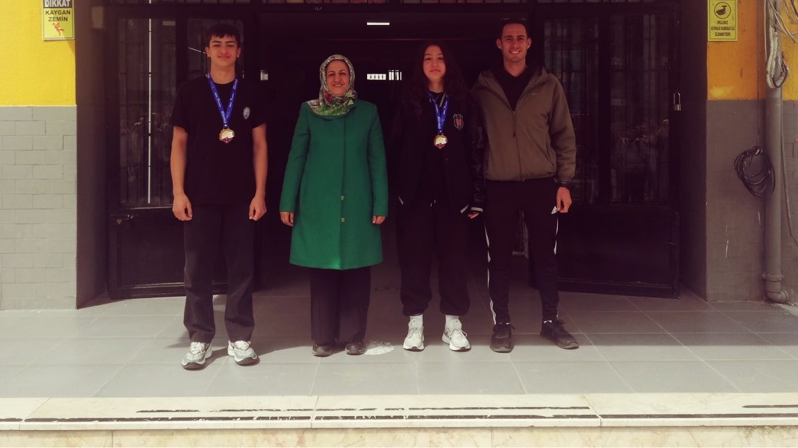 Okulumuz Öğrencilerinden Uluslararası Başarı